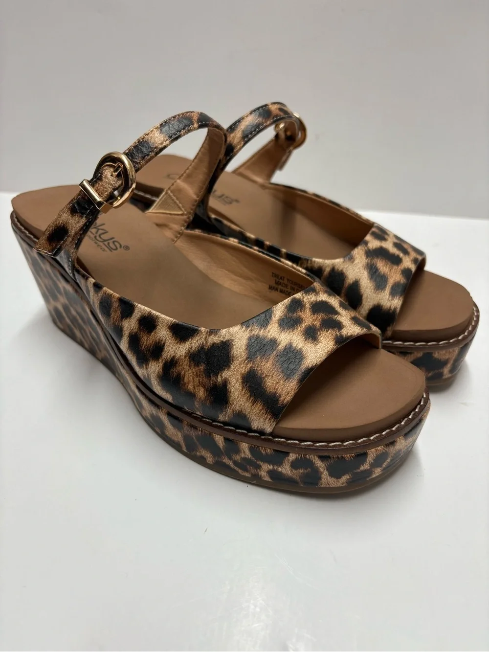 Corkys Animal Print Wedge Slip On Sandals Sz 6 NWOT